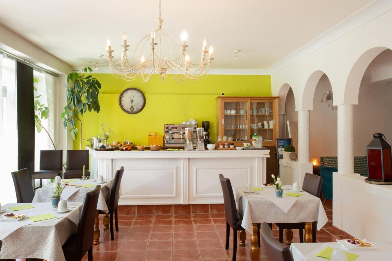Logis Hotel L'Occitan 2 Etoiles Gaillac Bagian luar foto
